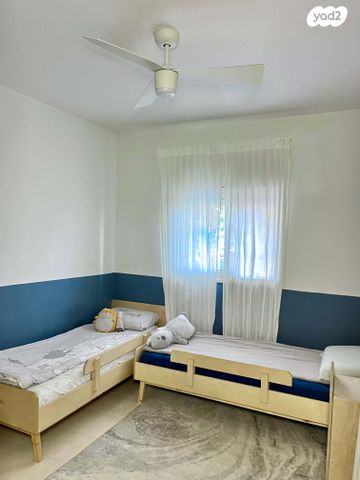 דירה, יצחק בן צבי 8, מתחם 200, הוד השרון