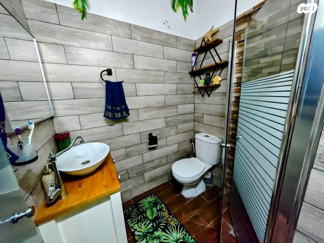 דו משפחתי, החיל 11, קדומים, קדומים