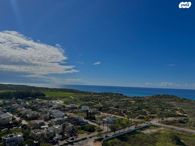 דירה, ארזי הלבנון 22, עין הים, חדרה