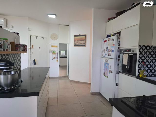 דירה, הנשיאים 3, כפר גנים א, פתח תקווה