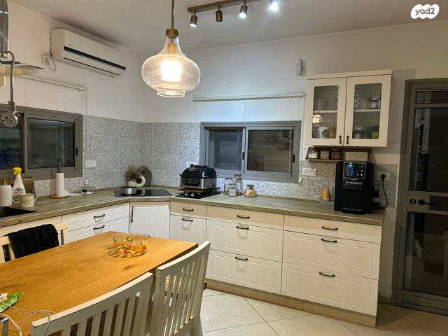 דו משפחתי, הקוממיות 90, מרכז, קרני שומרון