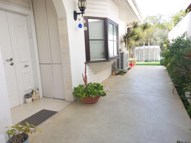 בית פרטי/ קוטג', הנמל 51, נווה ים, ראשון לציון