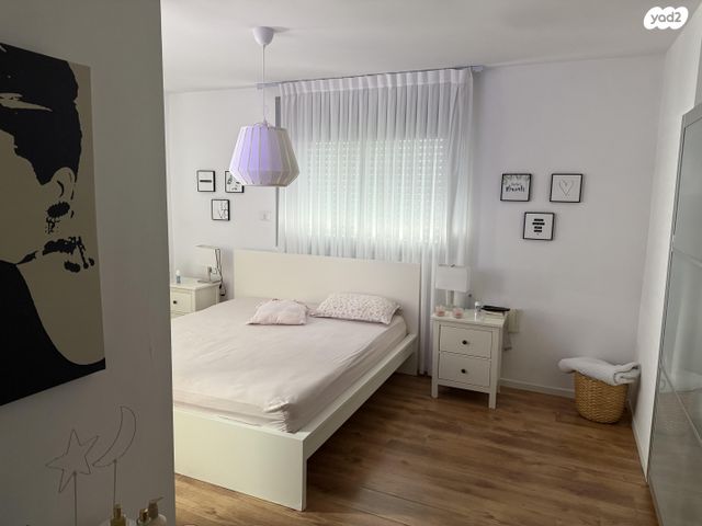 גג/ פנטהאוז, הר הצופים 56, רחובות ההולנדית, רחובות