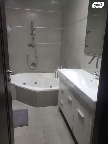 דירה, זלמן שז"ר 27, נווה עופר, תל כביר, תל אביב יפו