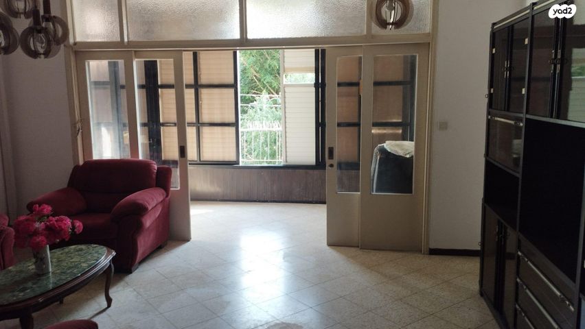 ש. בן ציון 15