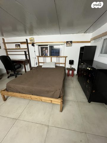 יציאת אירופה 7