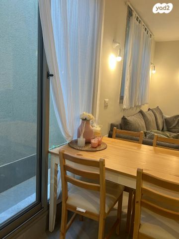 דירה, המכבים 6, נווה נאמן, הוד השרון