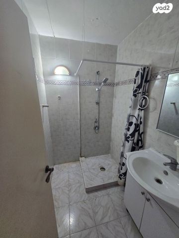 דירה, ז'בוטינסקי 14, גבעה א', שביט, קרית אתא