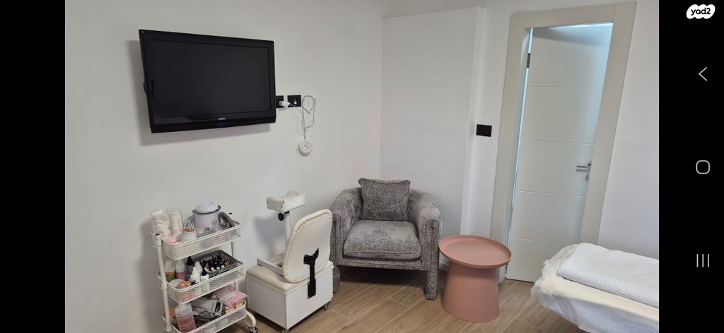 סטודיו/ לופט, דרך צמח השדה 40, צמח השדה, מעלה אדומים