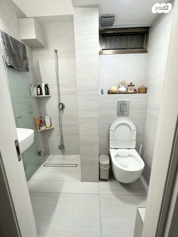 דירה, הרב אברהם יצחק הכהן קוק 3, הר שלום, בני ברק