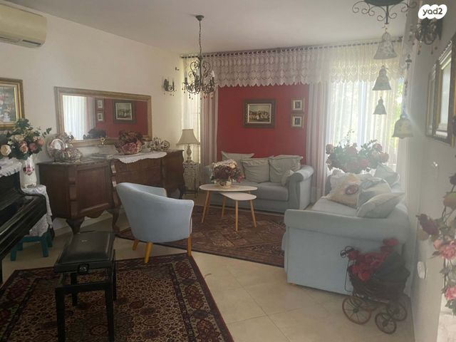 בית פרטי/ קוטג', חלקת השדה 43, קדומים, קדומים