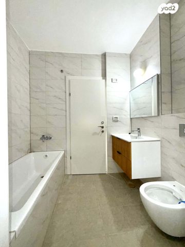 דירה, הרב מרדכי אליהו 23, כרמי הנדיב, אחוזת רוטנר, קרית מלאכי