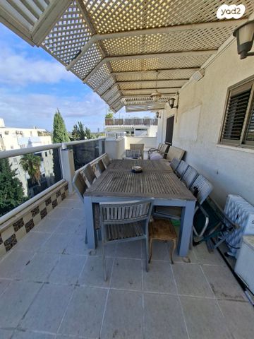 גג/ פנטהאוז, הרב עוזיאל 6, בבלי, תל אביב יפו