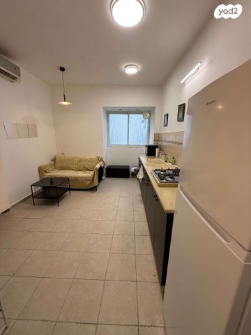 דירה, לוי 4, שכונת חשמונאים, מרכז העיר א, רמת גן