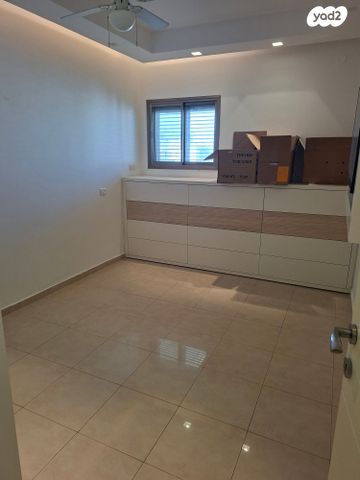 גג/ פנטהאוז, הרב עוזיאל 6, בבלי, תל אביב יפו