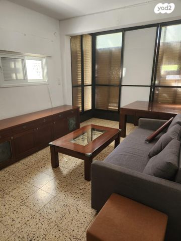 דירה, דניאל 21, לב העיר, בת ים