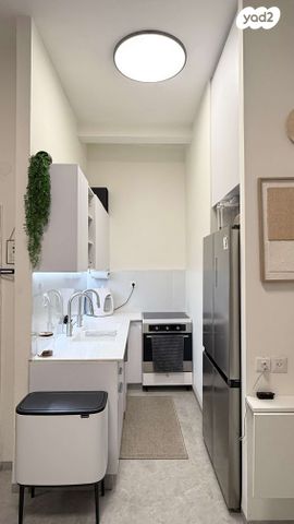 דירה, הרב אברהם יצחק הכהן קוק 3, הר שלום, בני ברק