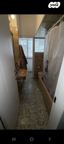 דירה, שער ציון 40, קרית שרת מערב, חולון