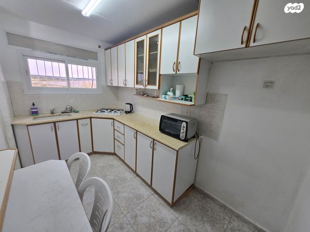 דירה, ז'בוטינסקי 14, גבעה א', שביט, קרית אתא