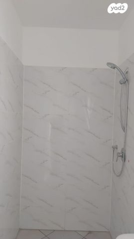 אדמונד סחייק 16