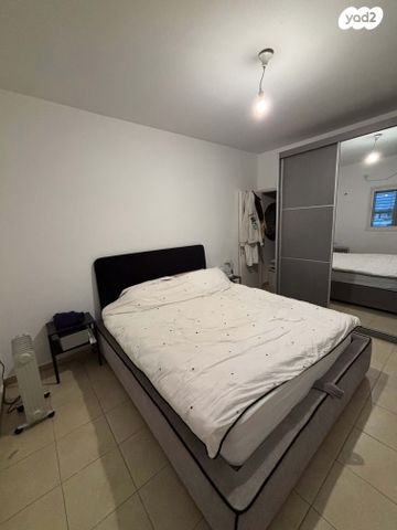 יחידת דיור, אבן גבירול 1, גאולים, כפר סבא