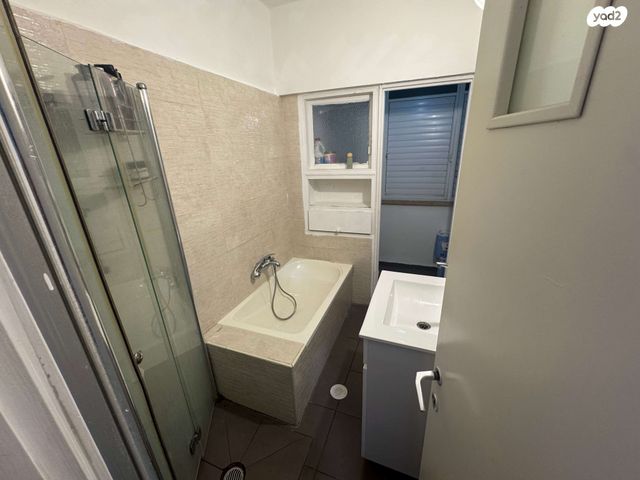 דירה, אריה בן אליעזר 60, נווה יהושע, ערמונים, רמת גן