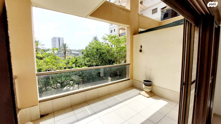 דירה, דרך דגניה 50, קרית השרון, נתניה