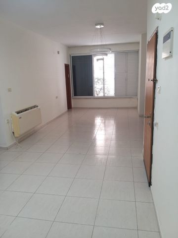 בית פרטי/ קוטג', איתיאל 32, התקוה, בית יעקב, נווה צה"ל, תל אביב יפו