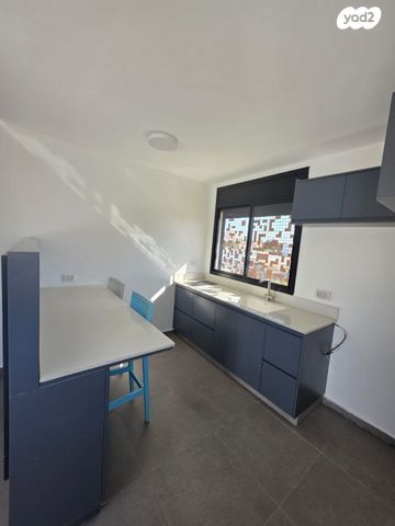 יחידת דיור, הנגב 8, נווה אילן - צבאי, יבנה