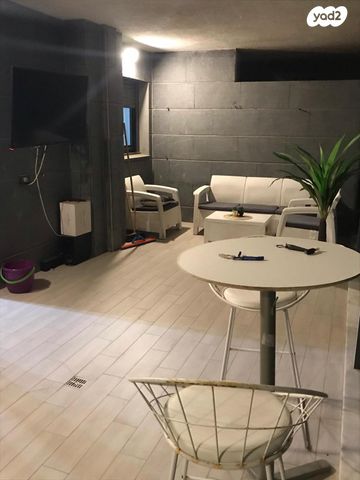 דירה, עפרה חזה 4, משכנות האומנים, קרית מוצקין