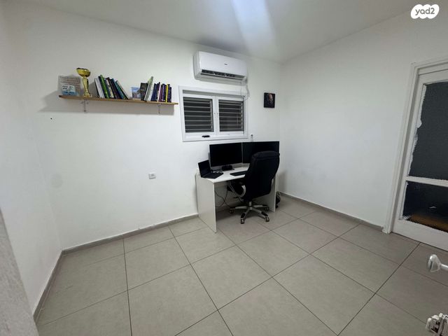 דירה, אריה בן אליעזר 60, נווה יהושע, ערמונים, רמת גן