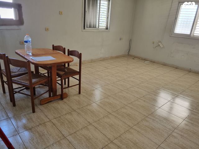 יחידת דיור, שלום שבזי 6, בן גוריון, אזור