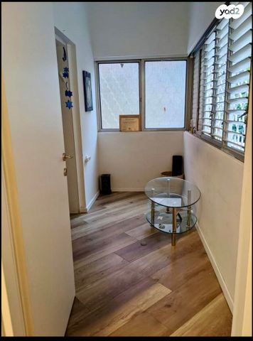 דירה, החשמונאים 4, שכונת חשמונאים, מרכז העיר א, רמת גן