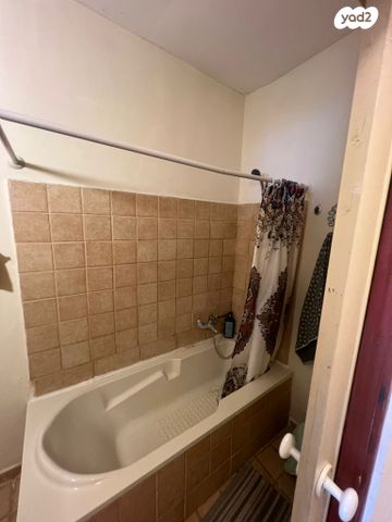 דירה, הראשונים 1, ראש פינה, ראש פינה