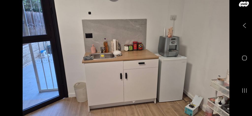 סטודיו/ לופט, דרך צמח השדה 40, צמח השדה, מעלה אדומים