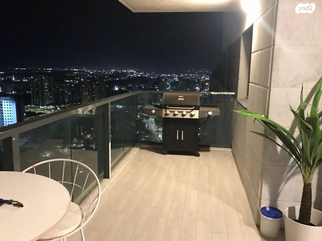 דירה, עפרה חזה 4, משכנות האומנים, קרית מוצקין