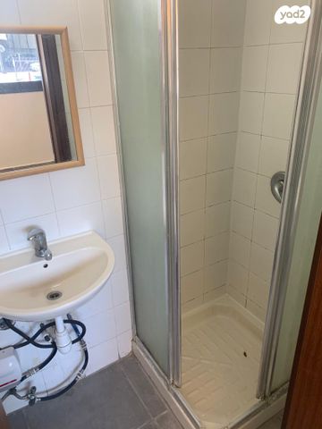 דירה, בית הלל 34, מונטיפיורי, הרכבת, תל אביב יפו