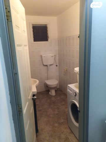 דירת גן, טולידאנו 32, שיכון א, טבריה