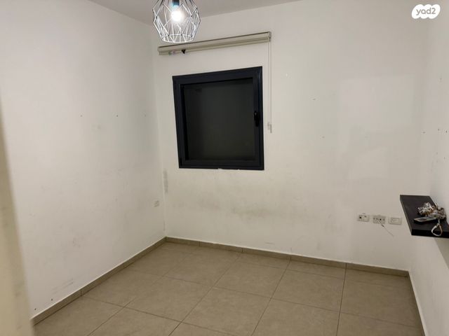 דירה, דרך זאב ז'בוטינסקי 105, שכונת גפן, רמת גן