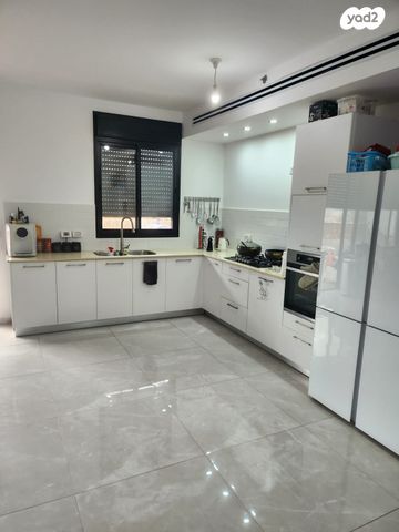 דירה, יהושוע אזולאי 10, נווה שרון / שער העיר, נתיבות