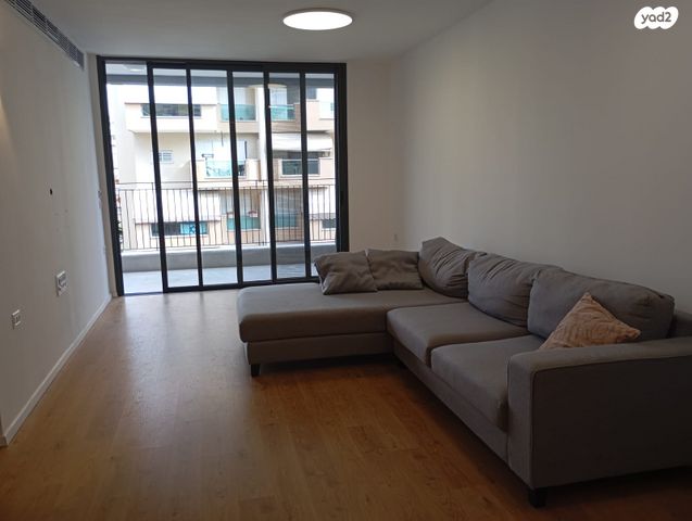 דירה, מזרחי 11, עין גנים, פתח תקווה