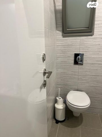 דירה, המכבים 6, נווה נאמן, הוד השרון