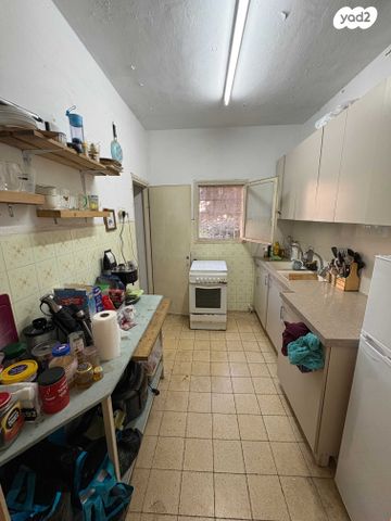 דירה, שדרות הרצל 70, בית הכרם, רמת בית הכרם, ירושלים