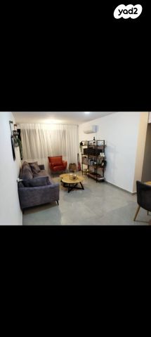 קיבוץ גלויות 76