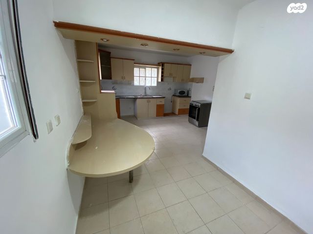 דירת גן, טרומפלדור 7, טרומפלדור, נהריה