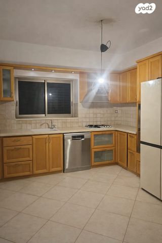 ארלוזורוב 10