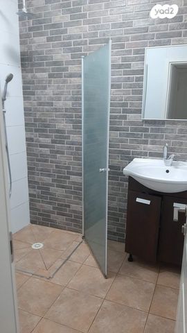 דירה, כיכר וייצמן 9, מרכז, קרית עבודה, חולון