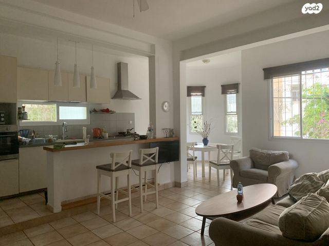 דירה, בר גיורא 37, הדר עליון, חיפה