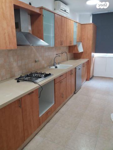 דירה, החשמונאים 43, לב העיר, בת ים