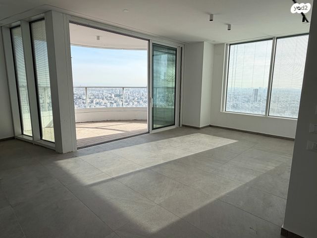 דירה, ארלוזורוב 82, שכונת הראשונים, רמת גן